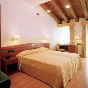 hotel-ristorante-pedrocchi.hotelinveneto.com/